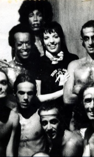 Liza Minelli foi a madrinha do grupo brasileiro. - Reprodução Facebook