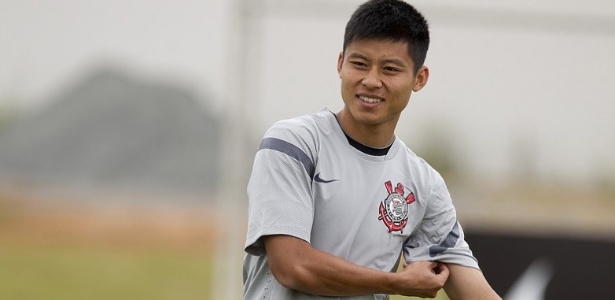 O chinês Chen Zhizhao, o Zizao, participa de treino do Corinthians - Daniel Augusto Jr./site oficial do Corinthians