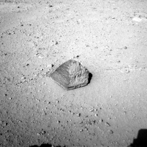 Pedra foi recolhida por conta do formato inusitado - Nasa/JPL-Caltech