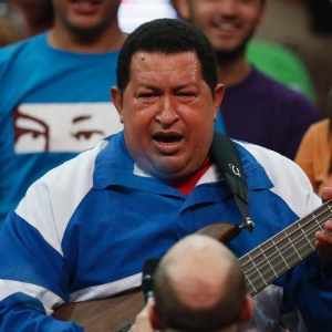 O presidente da Venezuela, Hugo Chávez (à esq.)