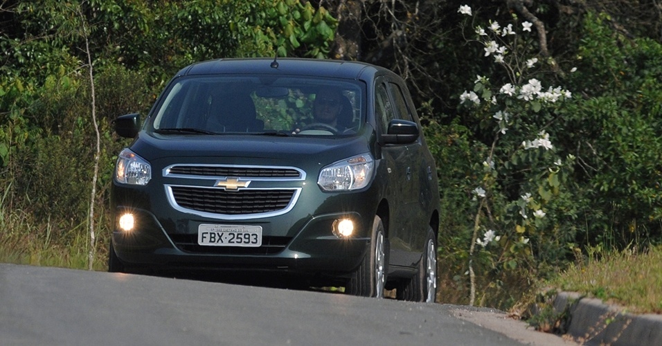 A minivan nasceu com a missão de substituir Meriva e Zafira ao mesmo tempo - Murilo Góes/UOL