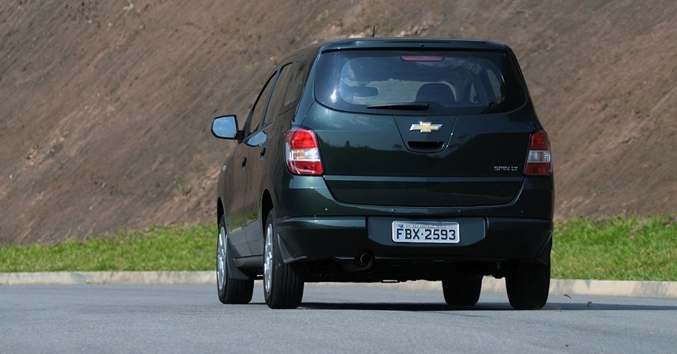 A Spin divide plataforma e todo o conjunto mecânico com o sedã Cobalt - Murilo Góes/UOL