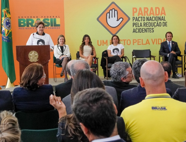 Presidente Dilma discursa na cerimônia de lançamento da campanha "Pela Consciência no Trânsito" - Roberto Stuckert Filho/PR
