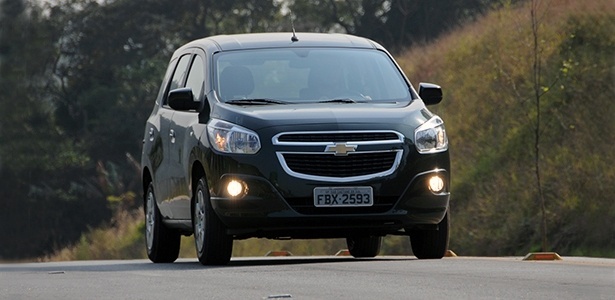 Chevrolet Spin tem missão dura: substituir Meriva e Zafira e manter o bom número de vendas das duas - Murilo Góes/UOL
