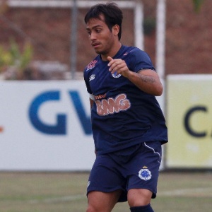 Argentino Martinuccio entrou nos últimos três jogos do Cruzeiro e agradou ao técnico Celso Roth - Washington Alves/Vipcomm