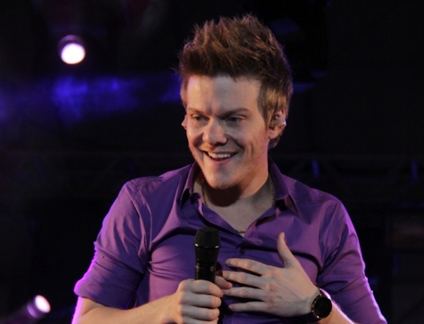 Michel Teló se apresenta na 3ª edição do Cowboy Forever, em Vitória (22/9/12) - Milene Cardoso/AgNews