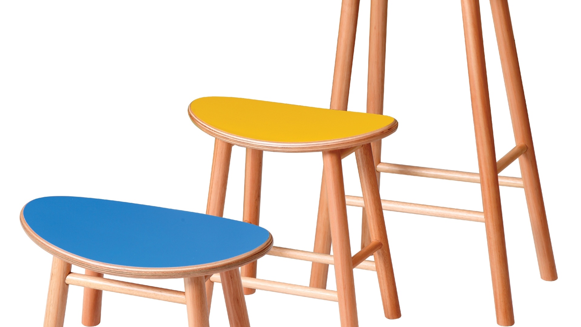 Bancos Sela (2011) assinado pela designer Flávia Pagotti - Divulgação