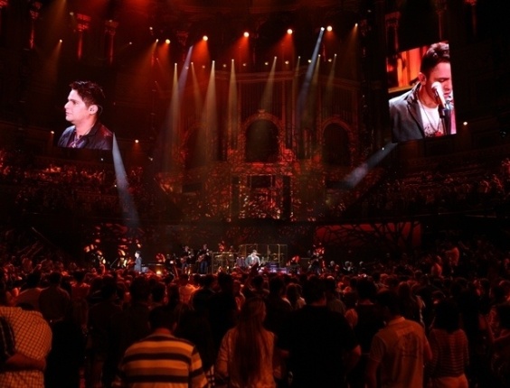 Jorge e Mateus gravaram o quarto DVD da carreira no Royal Albert Hall, em Londres (20/9/12) - Divulgação/Rubens Cerqueira