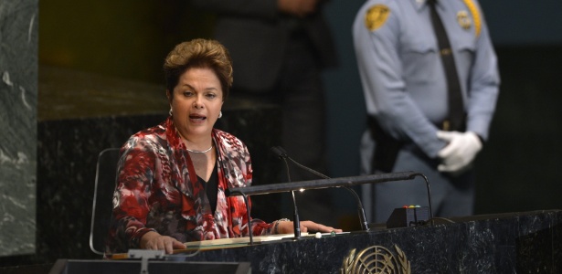 Dilma Rousseff discursa na abertura da 67ª Assembleia Geral da ONU, em NY, nesta terça (25) - Timothy A. Clary/AFP