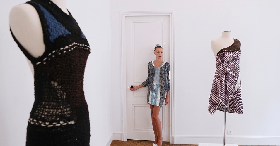 Looks de Le Moine Tricote para o Verão 2013 durante a semana de moda de Paris (25/09/2012) - Patrick Kovarik/AFP