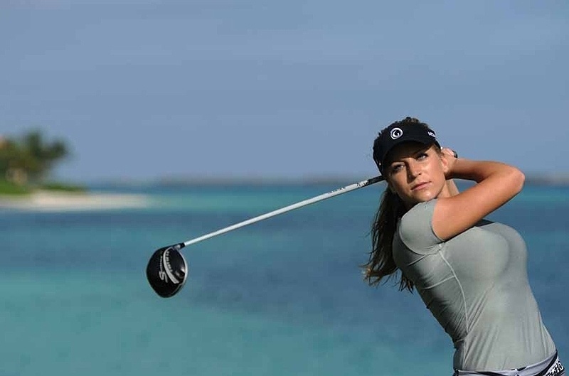 Meghan Hardin, nova musa do golfe, durante sua participação no reality show "Big Break", do canal "Golf Channel" - Reprodução de TV