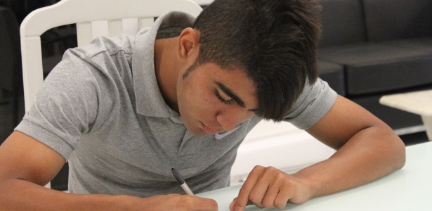 Santos tem 60% dos direitos econômicos do atacante Gabriel Barbosa, de 16 anos - Santos FC/Divulgação