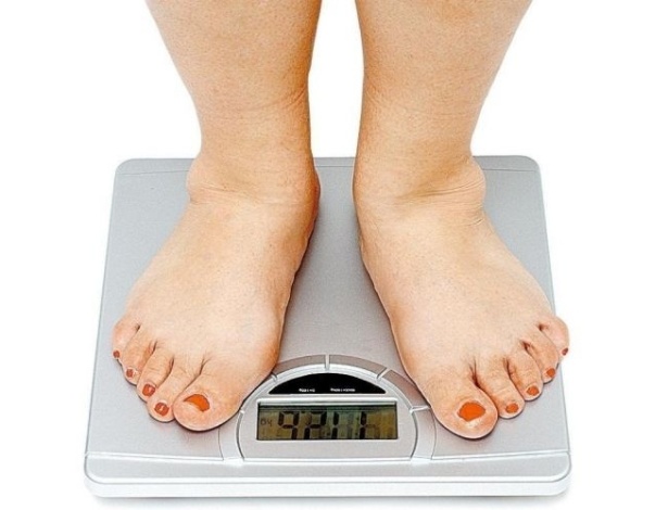 2011 - O TST (Tribunal Superior do Trabalho) condenou a Coplac do Brasil a indenizar no valor de R$ 10 mil uma funcionária grávida demitida por justa causa. A ex-funcionária conseguiu reverter a dispensa por insubordinação e comprovar o assédio moral por parte do seu chefe que a chamava de gorda e dizia que "faria a rapa das gordas" - Shutterstock