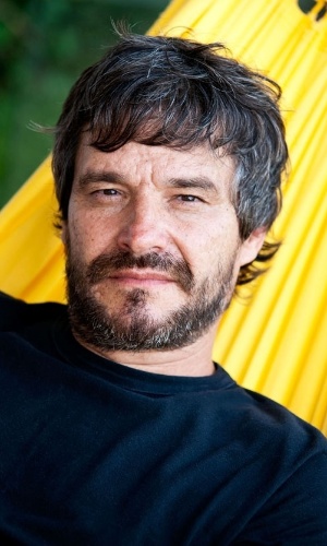 Adão Iturrusgarai atualmente mora com a mulher na Argentina e tem dois filhos - Divulgação 