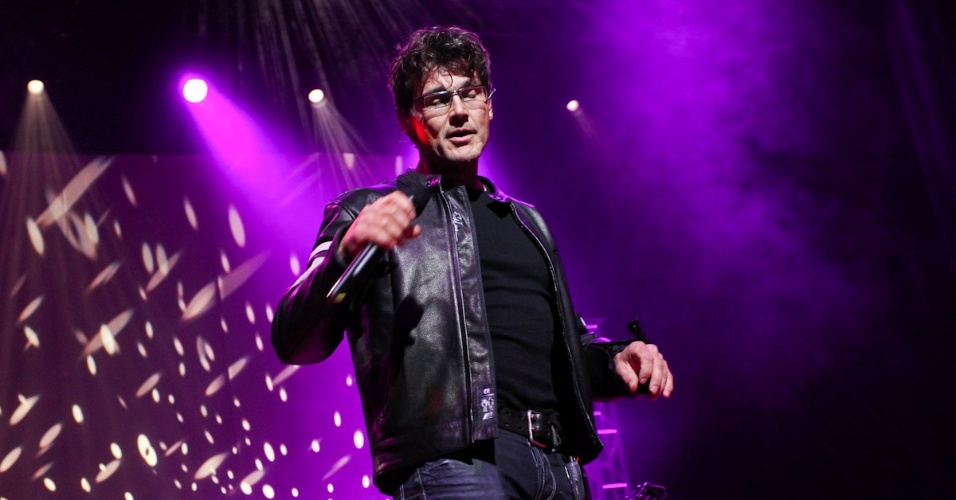 O cantor, que já realizou apresentações no Rio de Janeiro e Belo Horizonte, finalizou sua turnê brasileira em São Paulo, no Credicard Hall (26/9/12) - Manuela Scarpa/Foto Rio News