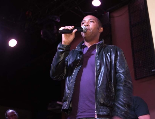 O cantor Salgadinho canta no evento da Gaviões da Fiel em São Paulo (25/9/12) - Danilo Carvalho/Agnews