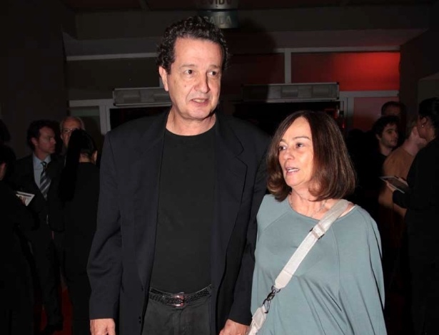 O colunista do UOL Juca Kfouri com sua mulher, Leda, na entrega do Prêmio Comunique-se no HSBC Brasil, em São Paulo (25/9/12) - Orlando Oliveira/AgNews