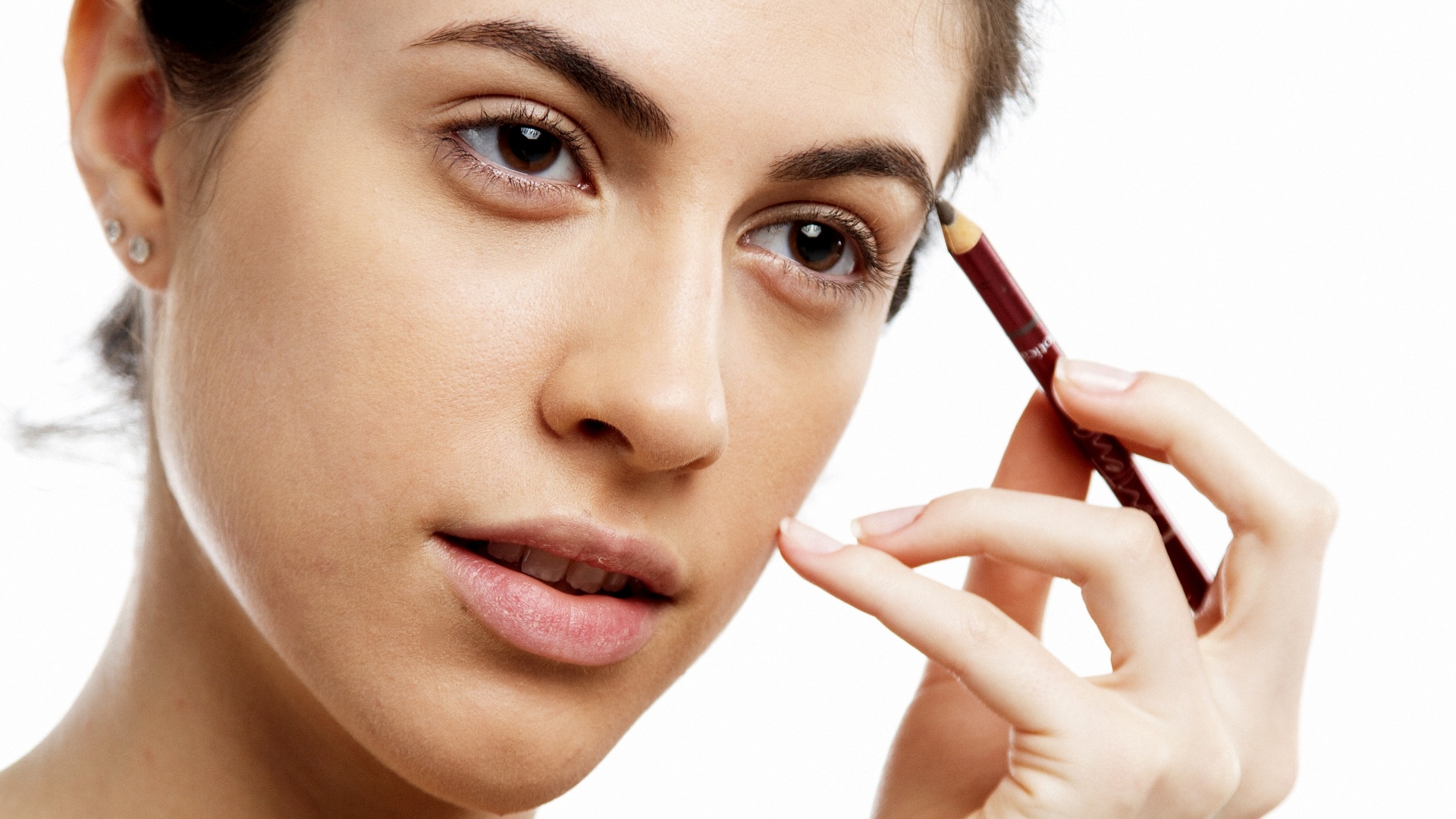 Passo a passo ensina a compor look gótico  - Ana Lima/UOL