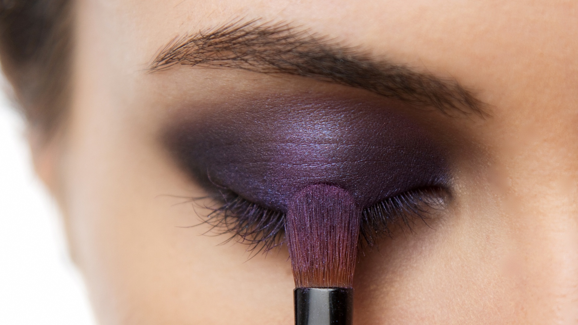 Passo a passo ensina a compor look gótico  - Ana Lima/UOL