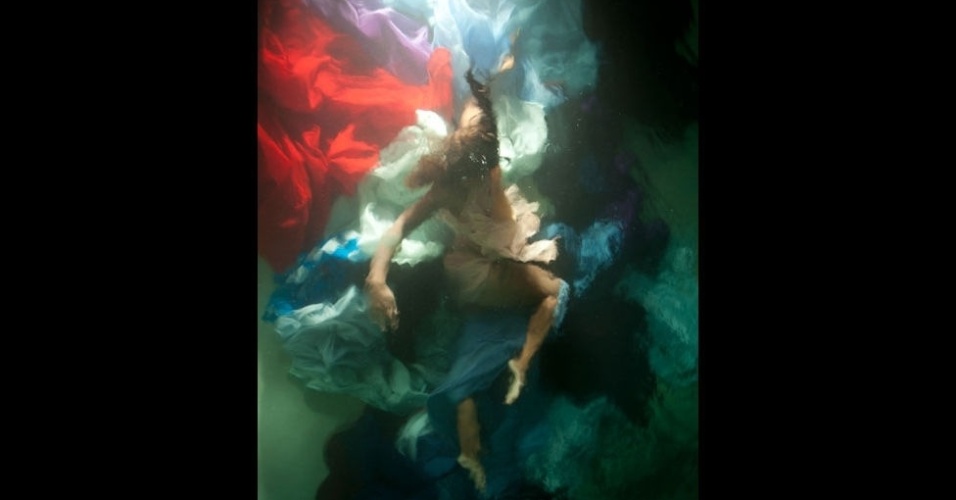 Seus trabalhos já foram expostos em galerias da Europa e dos Estados Unidos e seu próximo projeto também envolve água. ?Mas de um jeito totalmente diferente? - Christy Lee Rogers