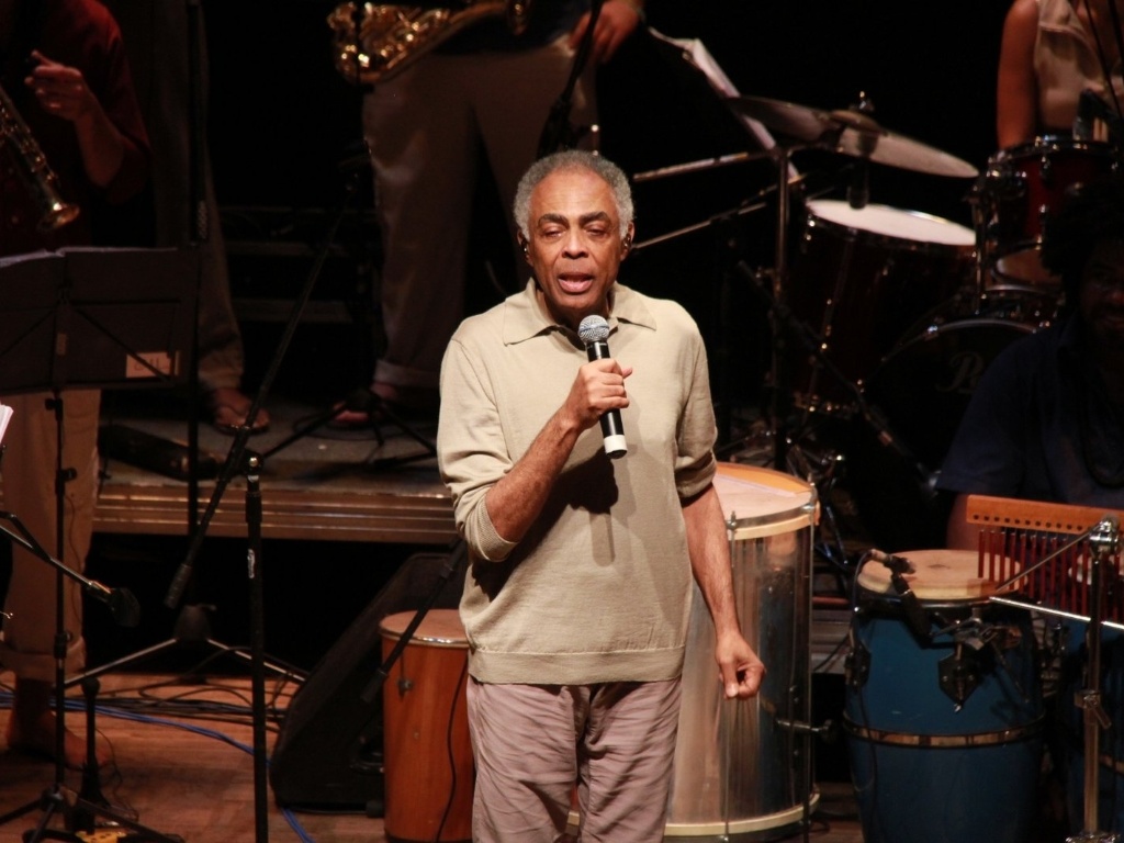 Gilberto Gil recebe homenagem aos seus 70 anos e canta com Paulo Jobim e os jovens da Orquestra de Sopros da Pro Arte e dos Flautistas da Pro Arte no Espaço Tom Jobim, no Jardim Botânico (26/9/12) - Thyago Andrade/Foto Rio News