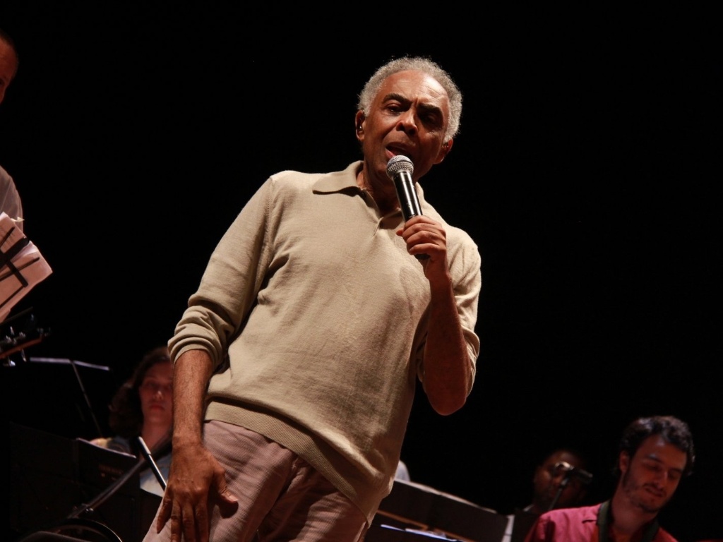 Gilberto Gil se apresenta com Paulo Jobim e os jovens da Orquestra de Sopros da Pro Arte e dos Flautistas da Pro Arte no Espaço Tom Jobim, no Rio (26/9/12) - Thyago Andrade/Foto Rio News