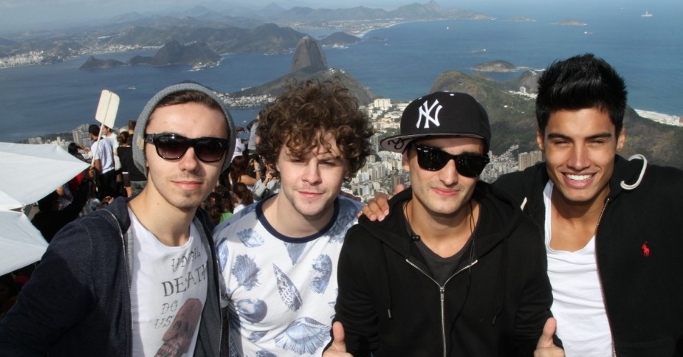 Os integrantes da banda The Wanted visitaram o Cristo Redentor, ponto turístico localizado na zona sul do Rio (27/9/12). O grupo irá se apresentar no "Z Festival" que acontece neste final de semana na cidade
