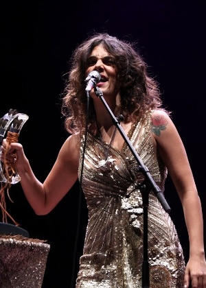 A cantora Céu, em apresentação no show "Mulheres do Brasil", em São Paulo, em setembro de 2012 - Manuela Scarpa/Foto Rio News