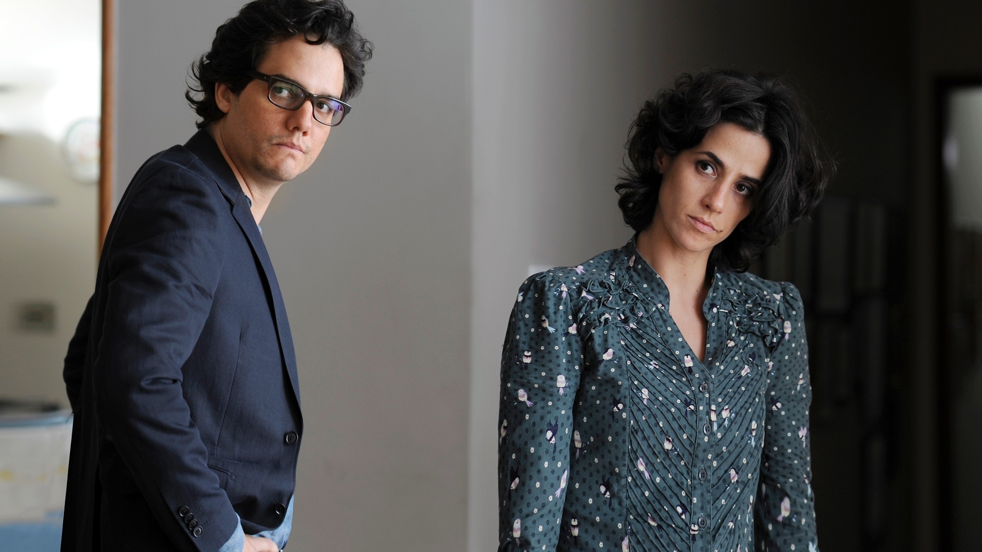 Em "A Busca", Theo (Wagner Moura) é casado com a também médica Branca (Mariana Lima), pai do adolescente Pedro (Brás Moreau Antunes). Aos poucos, Theo constata que seu mundo está desabando. Mas nada se compara ao que está por vir: no fim de semana em que completa 15 anos, Pedro some de casa. Theo pega a estrada em busca do filho. - Divulgação