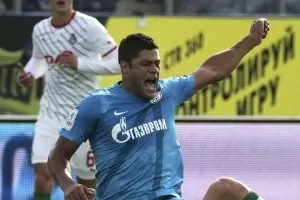 Hulk passa em branco, mas Zenit segura Lokomotiv em 'final' e segue líder  do Russo - ESPN