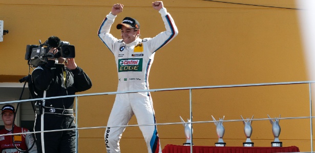 Brasileiro Augusto Farfus Jr. comemora sua primeira vitória no DTM - Divulgação/BMW