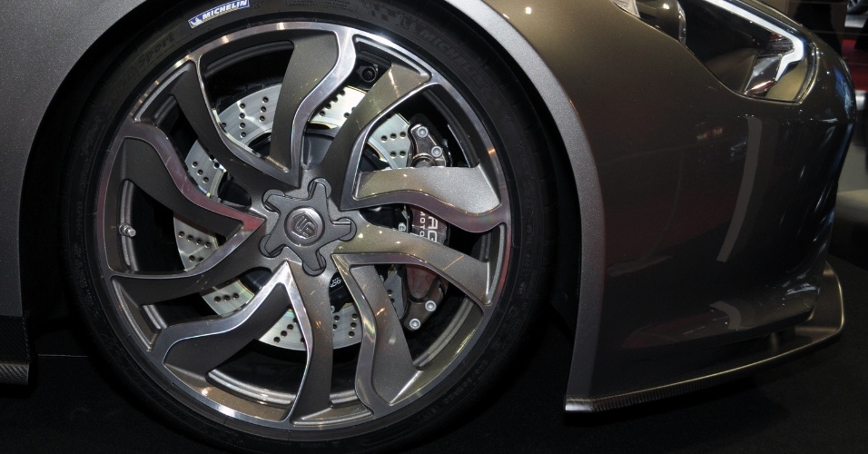 Exagon Furtive-eGT - 245/35 R20 - Murilo Góes/UOL