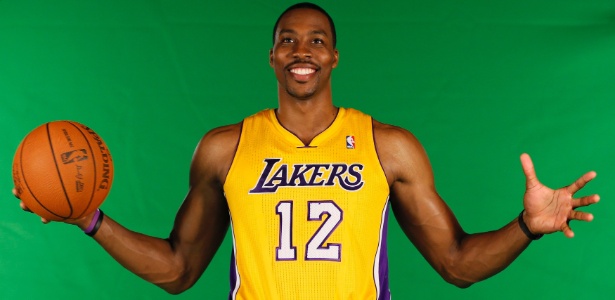 Dwight Howard quer estrear pelo Los Angeles Lakers durante a pré-temporada - REUTERS/Lucy Nicholson