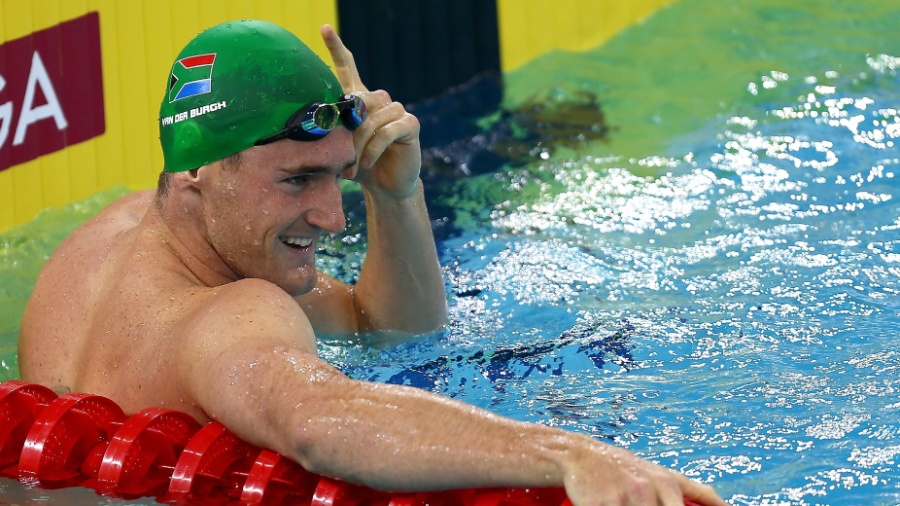 Medalhista olímpico e recordista mundial, o sul-africano Cameron Van Der Burgh faturou os 100m peito em Dubai - AFP