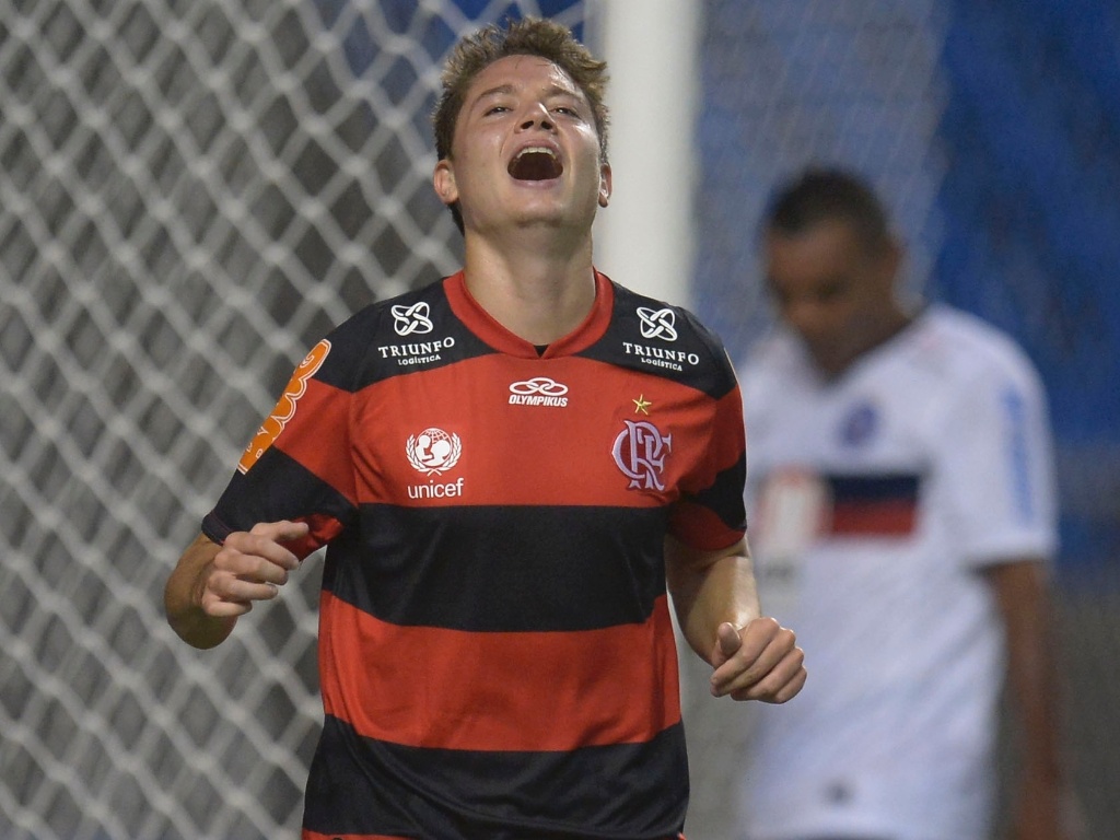 Adryan, atacante do Flamengo, lamenta chance desperdiçada na partida contra o Bahia, no Engenhão - Alexandre Loureiro/VIPCOMM
