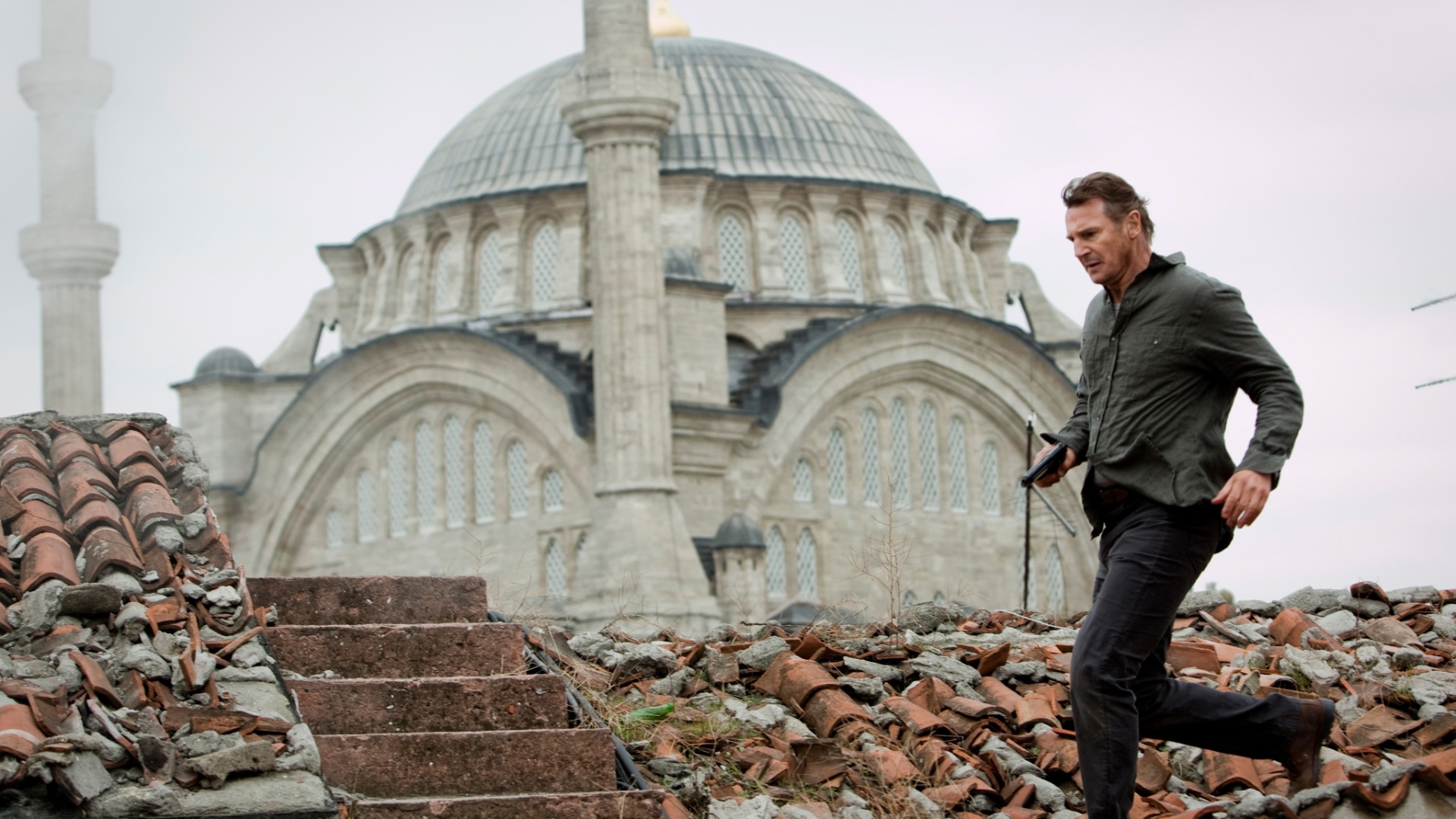 Cena de "Busca Implacável 2", de Olivier Megaton, que estreia nos cinemas brasileiros no dia 5 de outubro - Divulgação