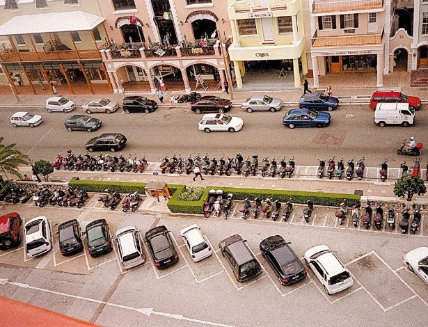 Estacionar o carro em COQUINHOS