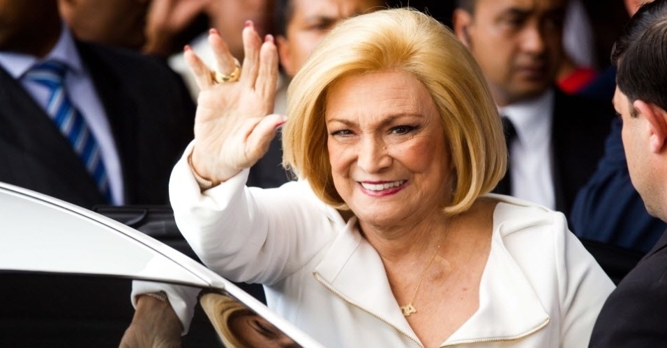 Hebe deixa o hospital Albert Einstein em São Paulo após internação (22/03/2012) - Danilo Verpa/Folhapress