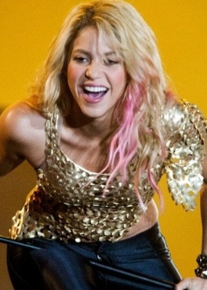 A cantora Shakira está grávida do primeiro filho