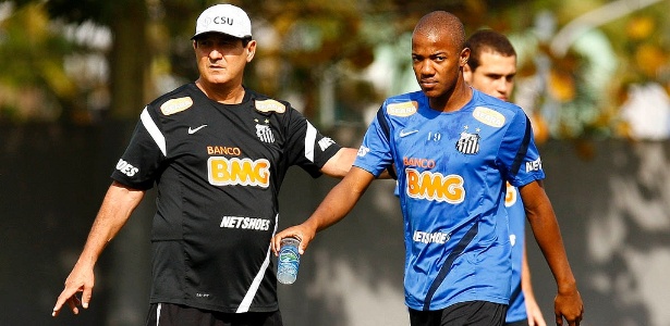 Muricy não gostou da postura de Victor Andrade durante o treino desta quarta-feira - Divulgação/Santos
