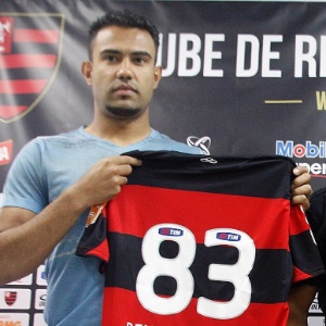 Em nota, Avaí cobrou o Flamengo pela dívida dos jogadores Renato Santos e Cléber Santana - Márcia Feitosa/VIPCOMM