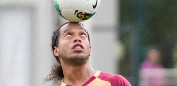 Ronaldinho treinou e ficou concentrado em Porto Alegre, mas não joga contra Inter - Alexandro Auler / Preview.com