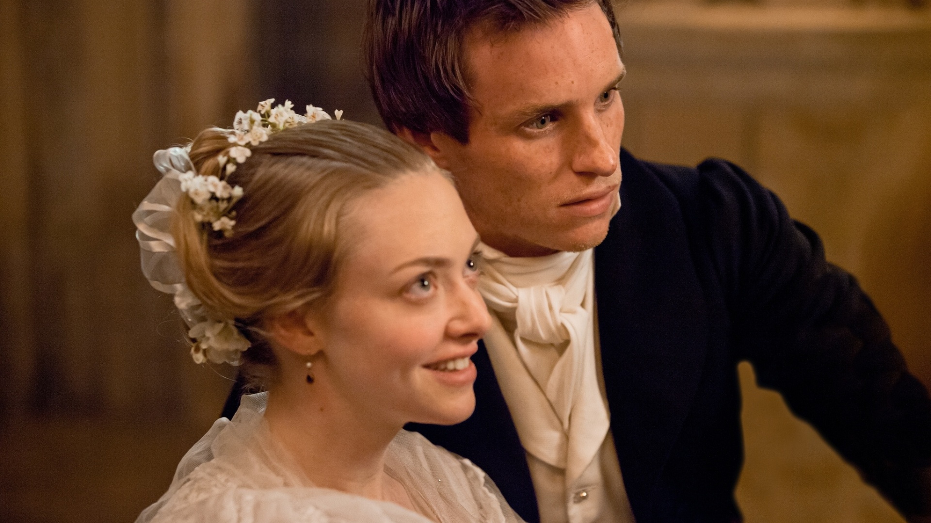 Amanda Seyfried e Eddie Remayne em cena de "Os Miseráveis", de Tom Hooper - Divulgação