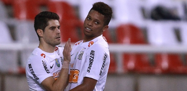André segue no time, pois Miralles volta na vaga de Neymar, convocado para a seleção - Satiro Sodre/AGIF