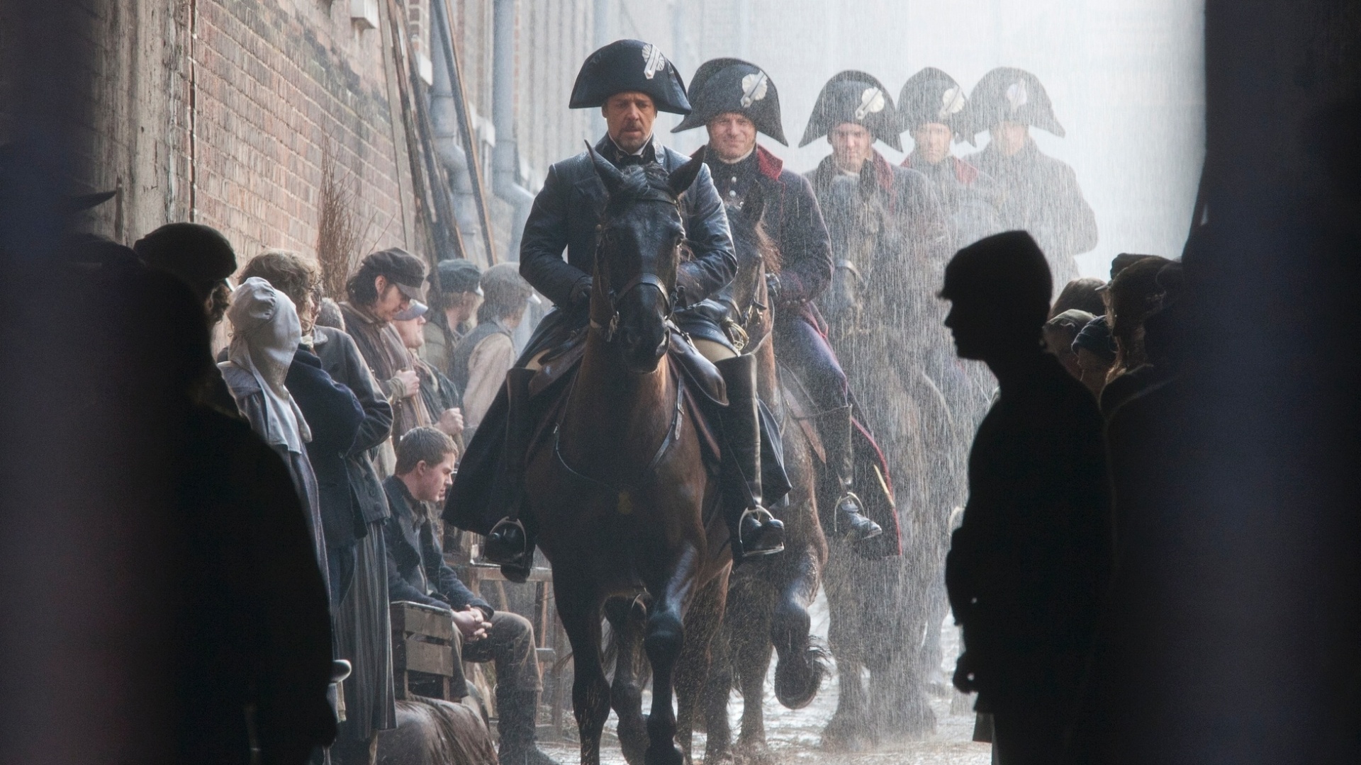 Russel Crowe em cena de "Os Miseráveis", de Tom Hooper - Divulgação