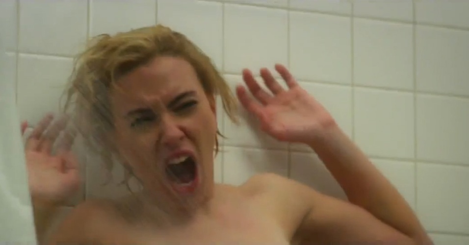 Scarlett Johansson na famosa cena do chuveiro no filme "Hitchcock"  - Reprodução