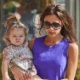 Victoria Beckham passeia com os quatro filhos por rua de Santa Monica (6/10/12) - Grosby Group