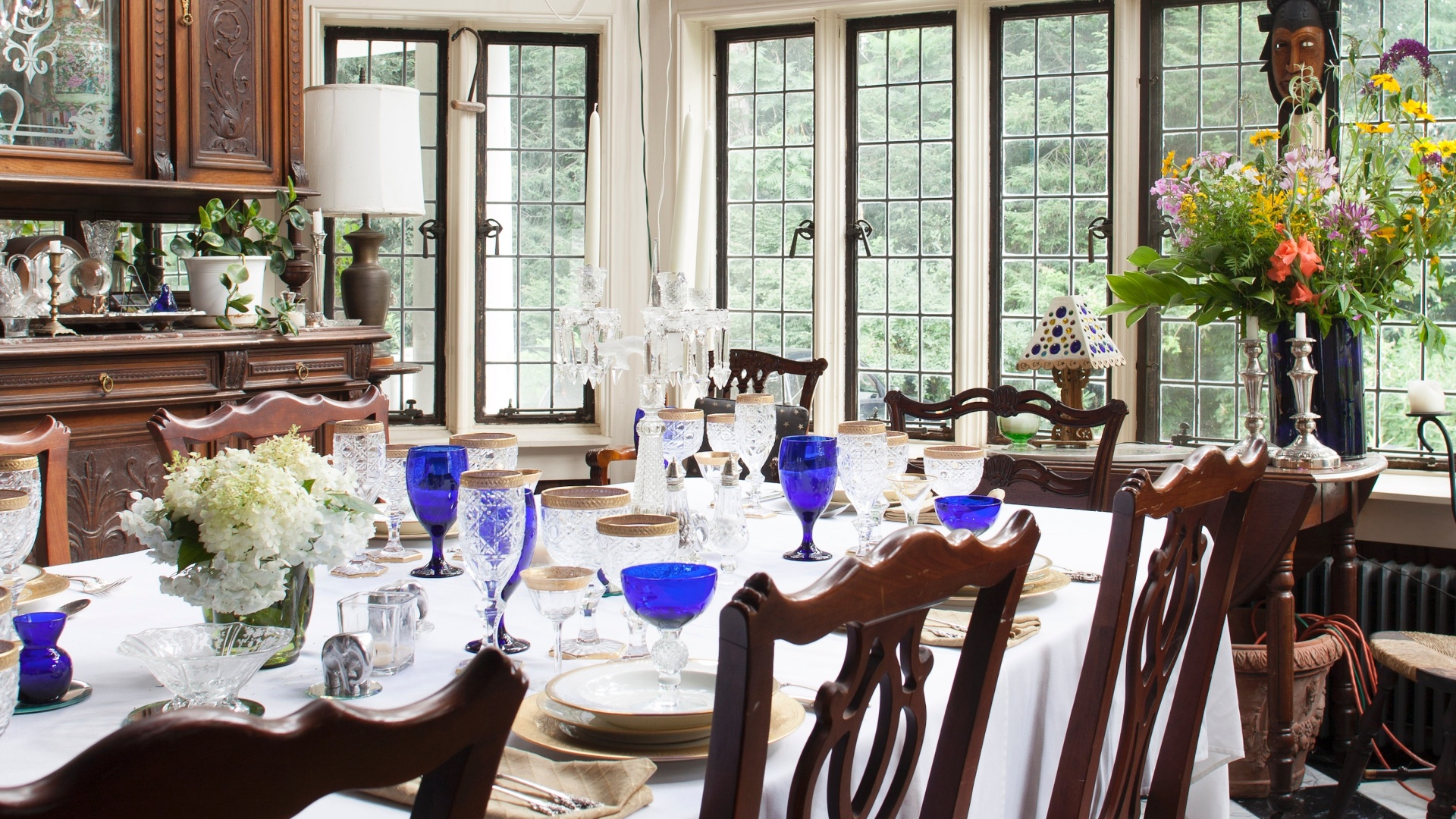 Mansão de John Archer foi construída com relíquias arquitetônicas e objetos resgatados do lixo, nos EUA (Imagem do NYT, usar apenas no respectivo material) - Trent Bell/ The New York Times