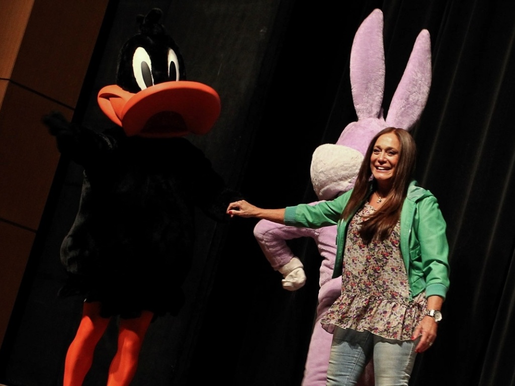 Em alusão ao Dia das Crianças, personagens do Looney Toones apresentaram o elenco de "A Partilha" em entrevista coletiva em São Paulo (11/10/12) - FotoRioNews