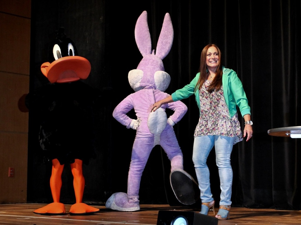 Em alusão ao Dia das Crianças, personagens do Looney Toones apresentaram o elenco de "A Partilha" em entrevista coletiva em São Paulo (11/10/12) - FotoRioNews